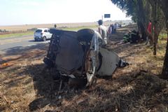 Acidente entre VW Fusca e carreta em rodovia da região resulta em morte de mulher de 77 anos