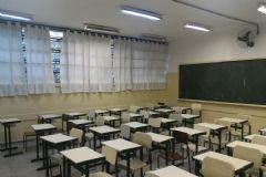 900 escolas da rede estadual de SP retomam atividades presenciais opcionais 
