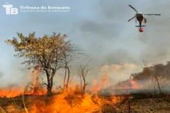 Corpo de Bombeiros combate incêndio que atingiu uma área de 10 hectares na Serra de Botucatu