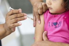Ministério de Saúde anuncia que vacinação de crianças contra a covid-19 deve começar em janeiro