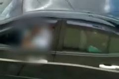 Polícia ainda não identificou indivíduo flagrado se masturbando dentro do carro no centro da Cidade