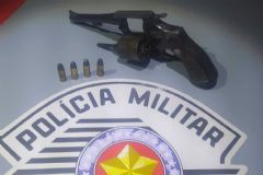 Polícia Militar de São Manuel prende indivíduo por porte ilegal de arma e evita 