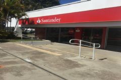 Polícia Civil busca assaltantes que arrombaram banco Santander da Unesp, em Rubião Júnior