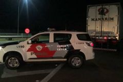 Polícia Militar de Botucatu e São Manuel recuperam caminhão com carga de 23 toneladas de carne