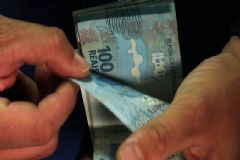 Congresso Nacional aprova Orçamento de 2023 que fixa salário mínimo em R$ 1.320 e bolsa família em R$ 600 