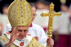 Papa Emérito Bento XVI morre aos 95 anos de idade no Mosteiro Mater Ecclesiae no Vaticano