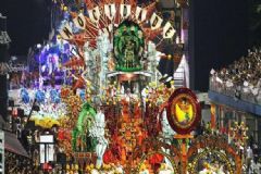 Com história do samurai negro Mocidade Alegre é campeã do Carnaval de São Paulo 