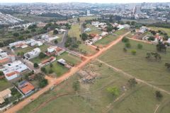 Projeto de universalização de pavimentação asfáltica em Botucatu chega ao Jardim Tropical 